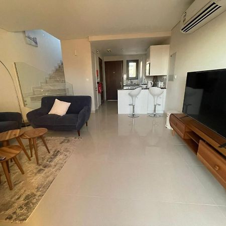 Sifa Beachfront Apartment Маскат Экстерьер фото